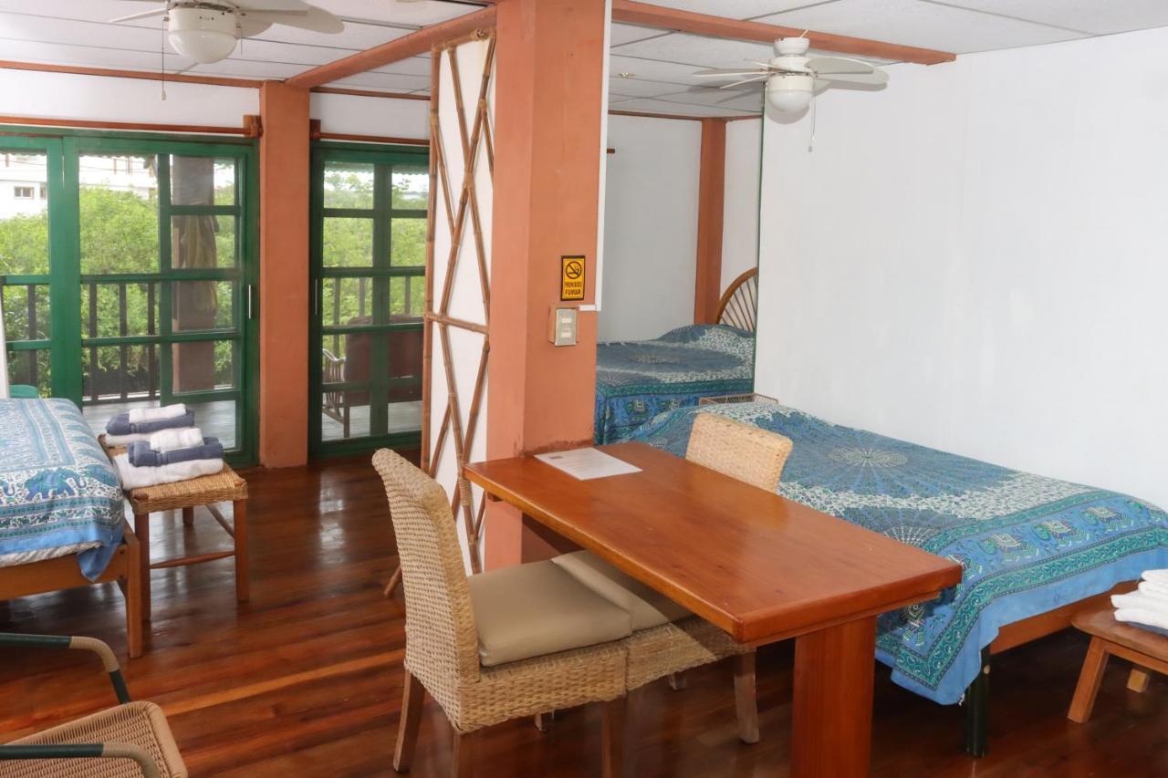 Galapagos Chalet Puerto Ayora  Exteriör bild