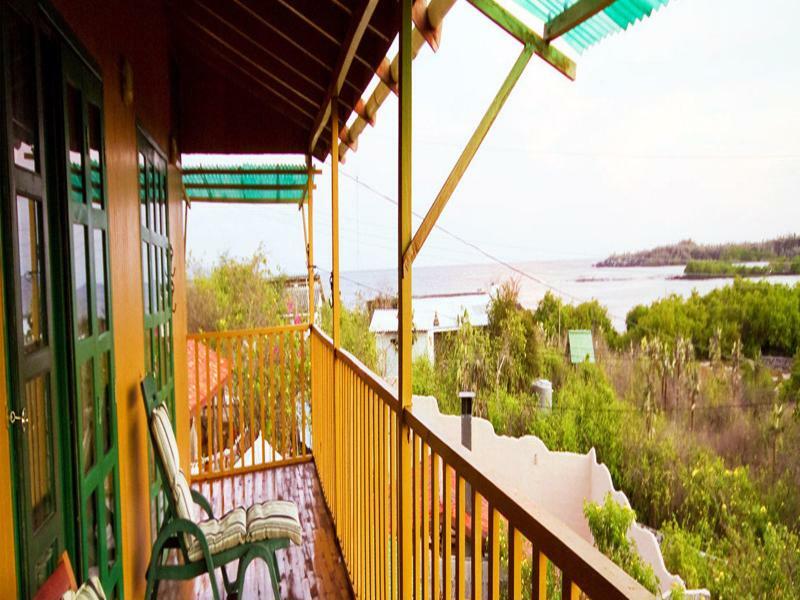 Galapagos Chalet Puerto Ayora  Exteriör bild